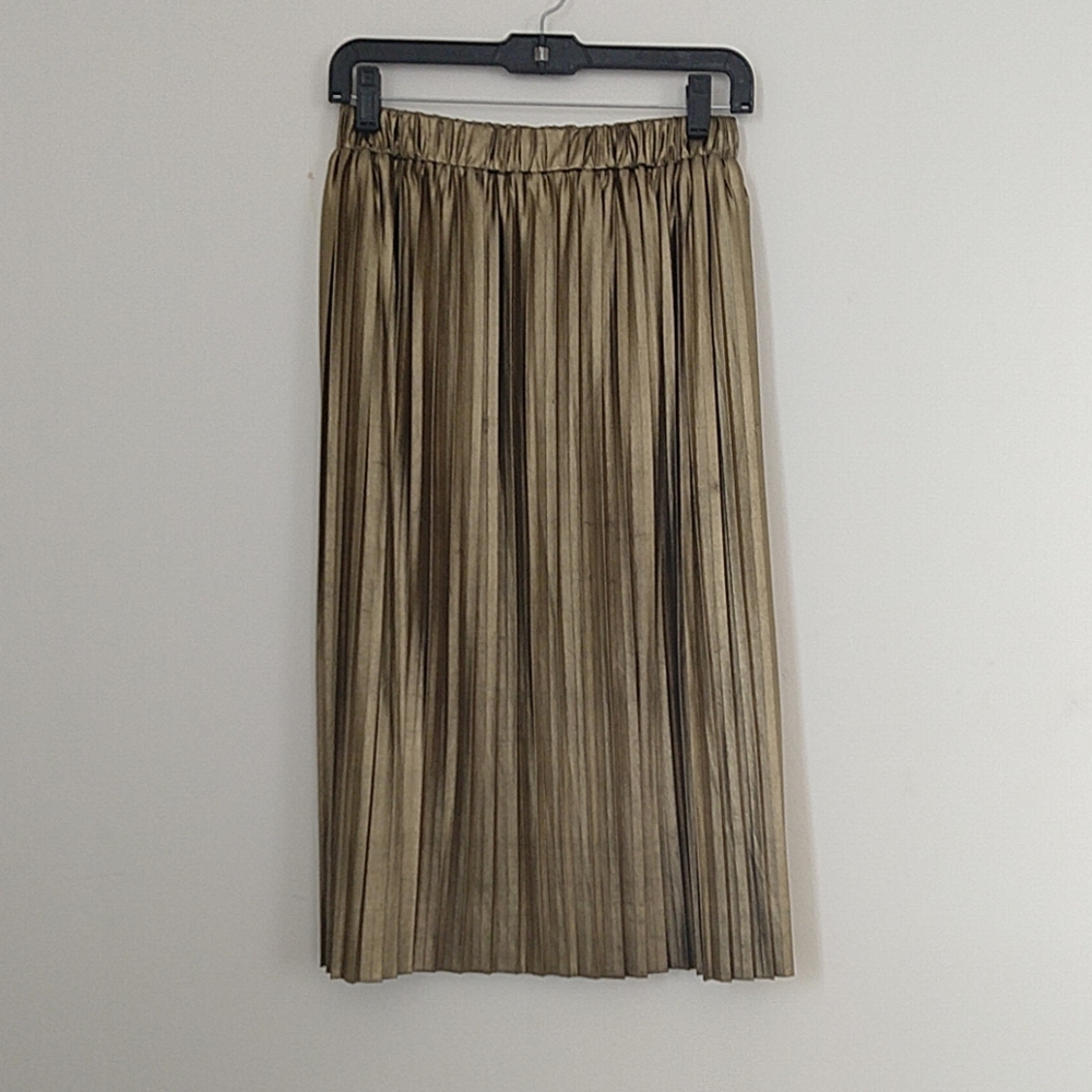 Gold pleated midi skirt